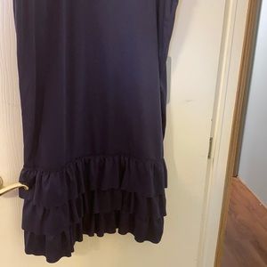 Ruffle bottom navy skirt 2x